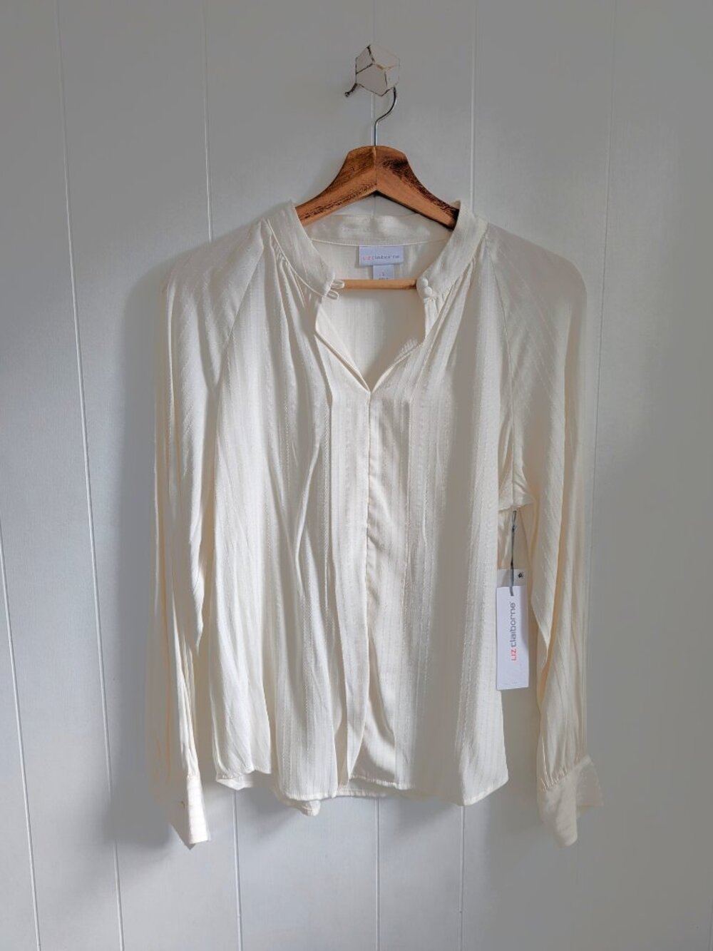 LIZ CLAINBORNE Cream Long-Sleeve Blouse